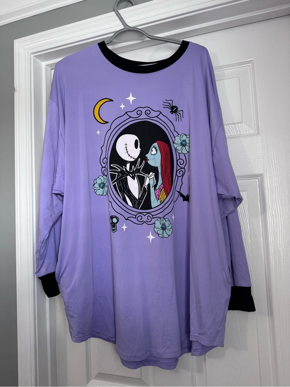 Nightmare Before Christmas sleep shirt - Picture 1 of 5